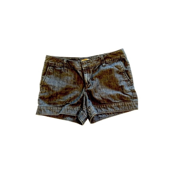 Women’s Gap Shorts | Size 8 | EUC - Picture 1 of 3